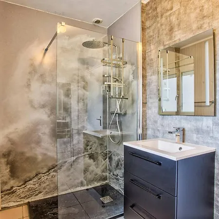 Maison De Plain-pied Avec Jardin Paisible, Pour 5 Personnes A - Fr-1-788-39 Cabourg